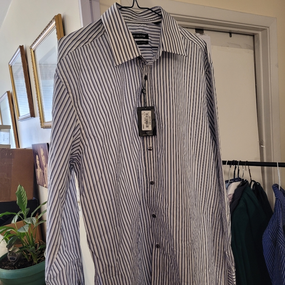 Man's Shirt - Picture 2 of 5